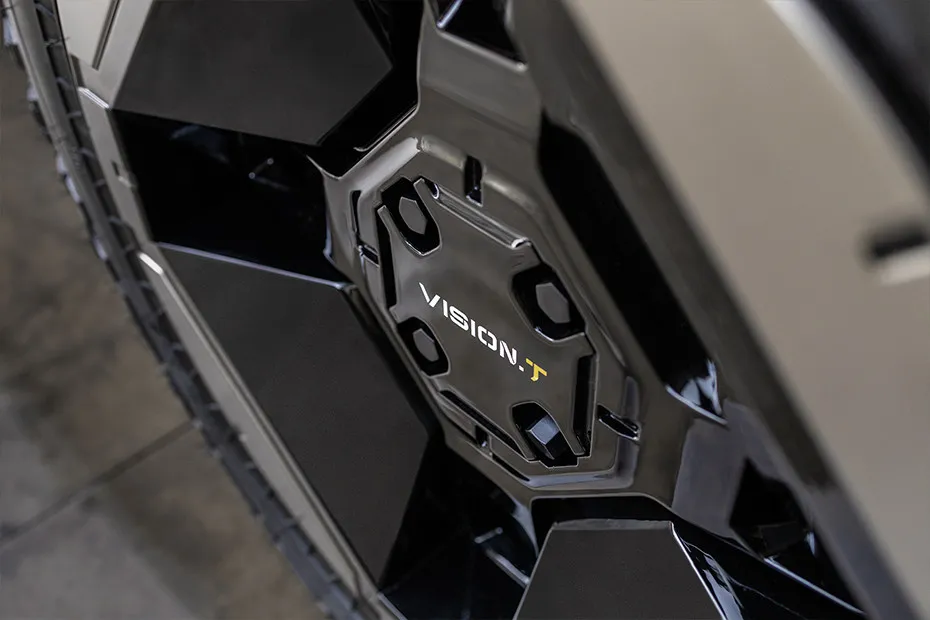 Mahindra Vision T Wheel Cap