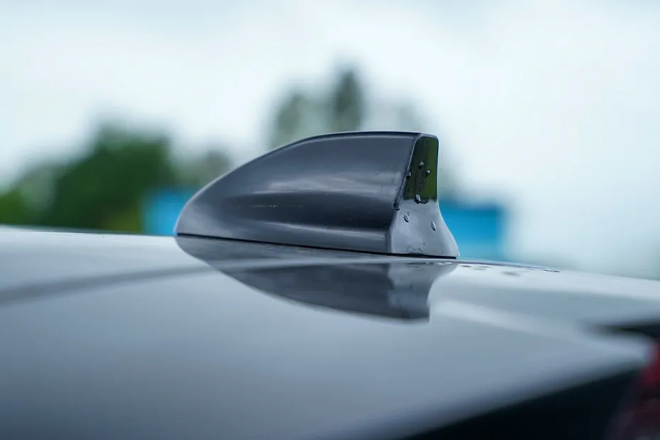 Mahindra XEV 9e Antenna
