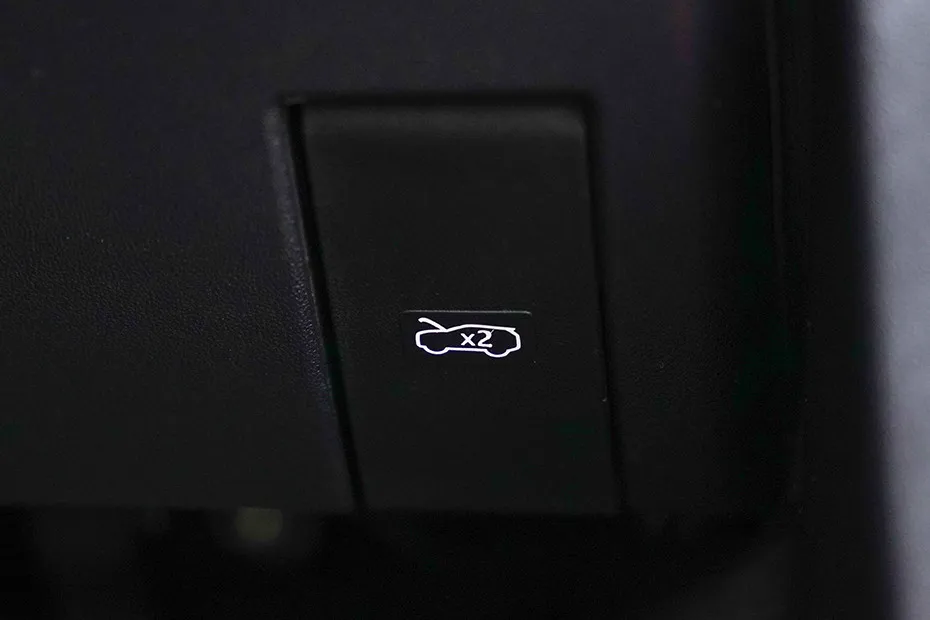Mahindra XEV 9e Bonnet Release Lever
