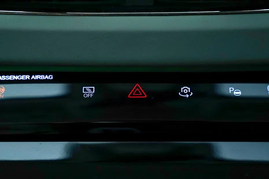 Mahindra XEV 9e Dashboard Controls