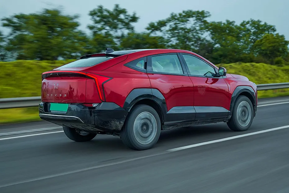 Mahindra XEV 9e Driving: Rear Right Three Quarter View
