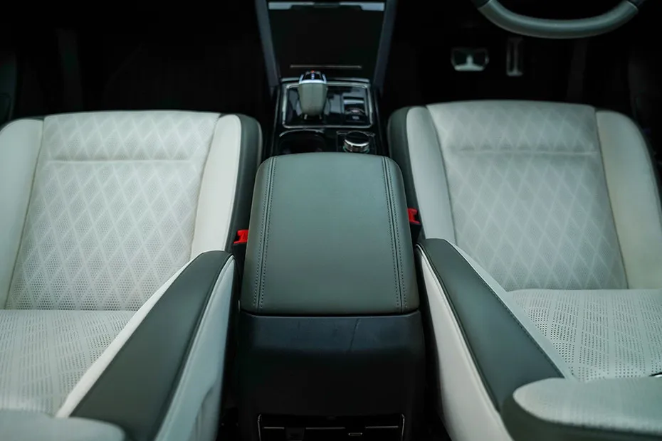 Mahindra XEV 9e Front Armrest