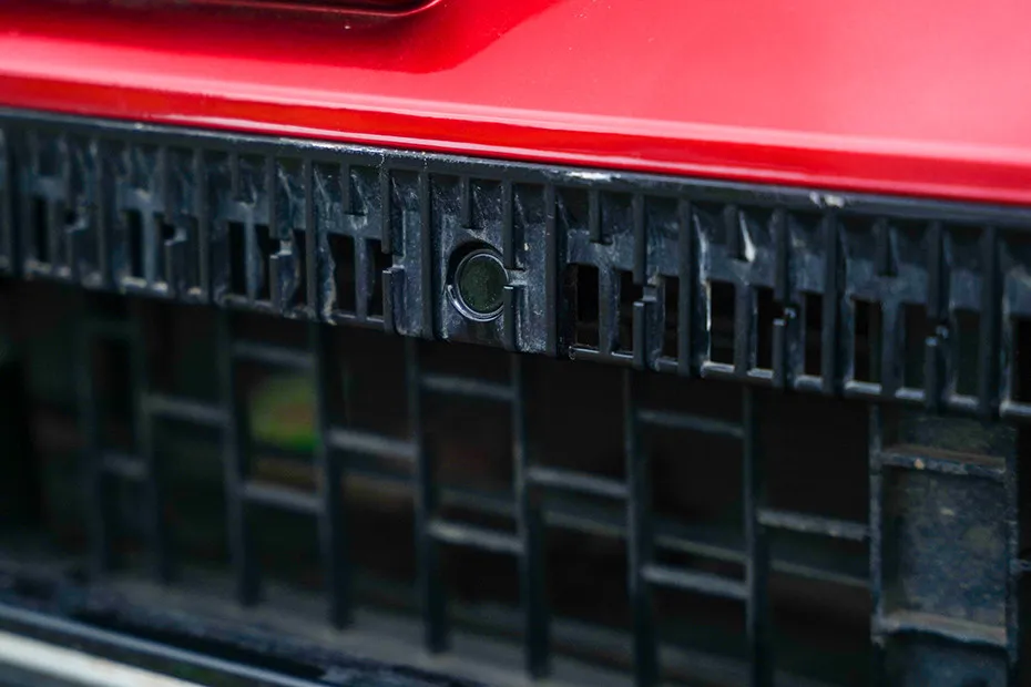 Mahindra XEV 9e Front Parking Sensors