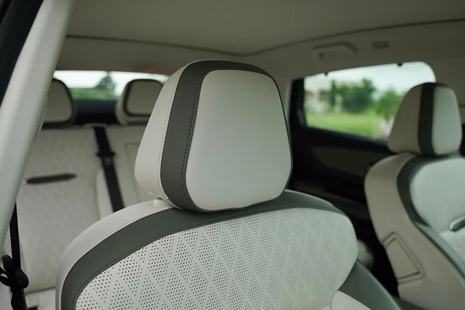 Mahindra XEV 9e Front Seat Headrest