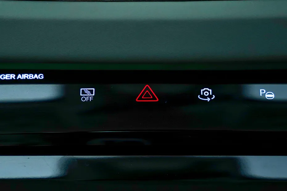 Mahindra XEV 9e Hazard Light Switch