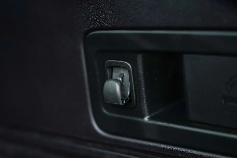 Mahindra XEV 9e Luggage Hook