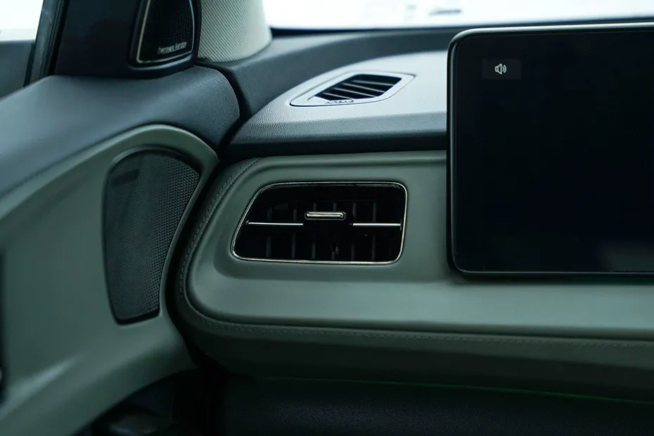 Mahindra XEV 9e Passenger's Side AC Vent