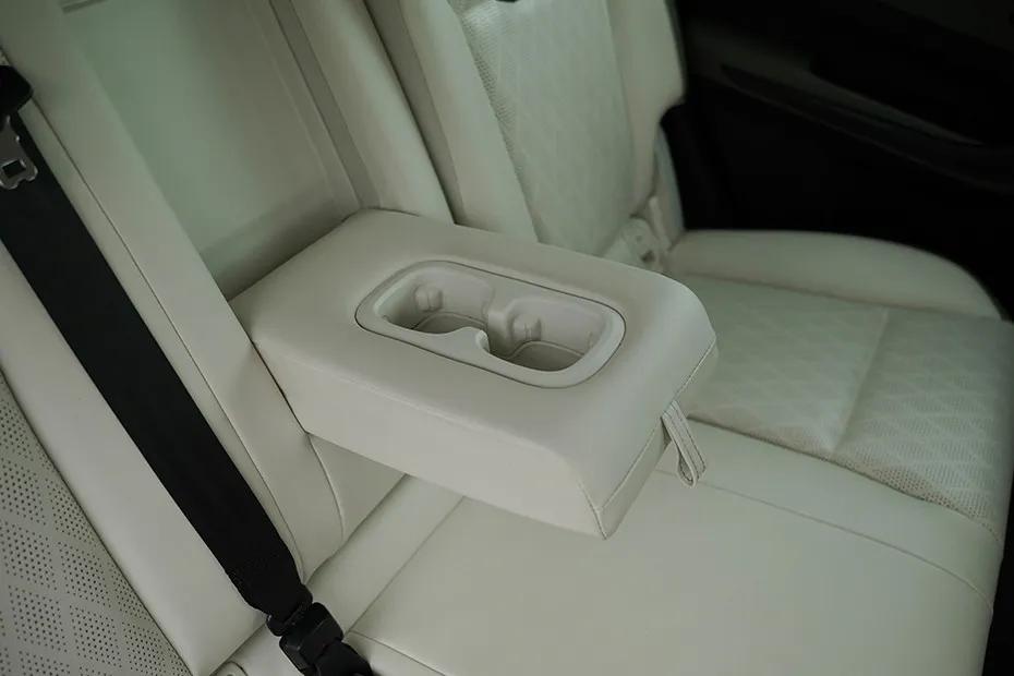 Mahindra XEV 9e Rear Armrest Storage