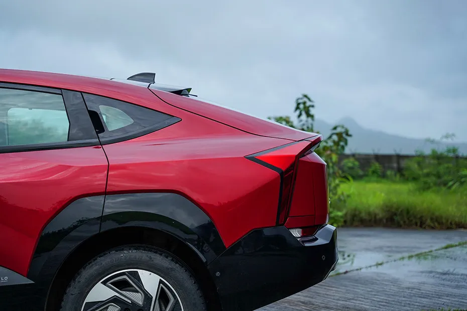 Mahindra XEV 9e Rear Fender