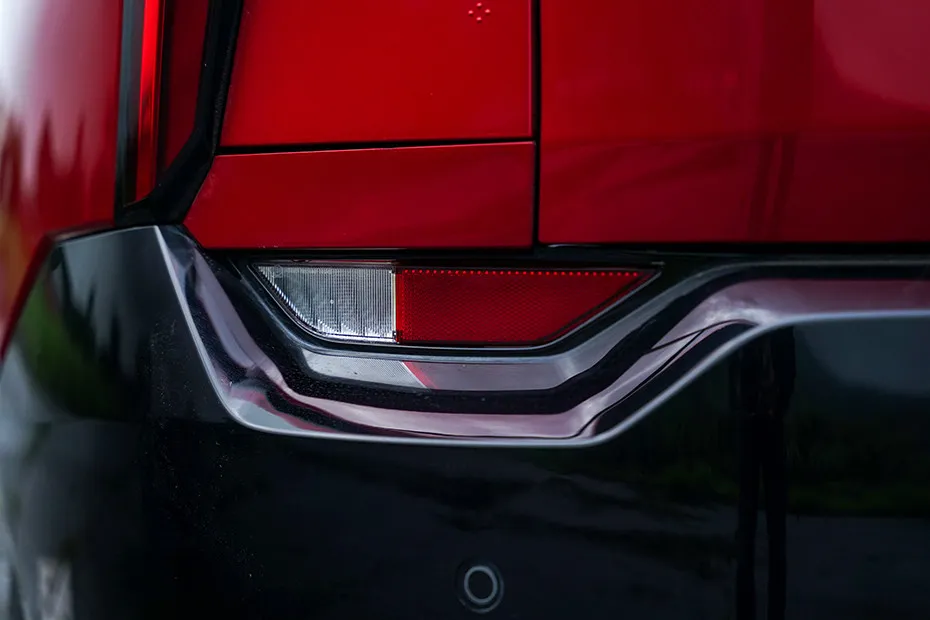 Mahindra XEV 9e Rear Reflector