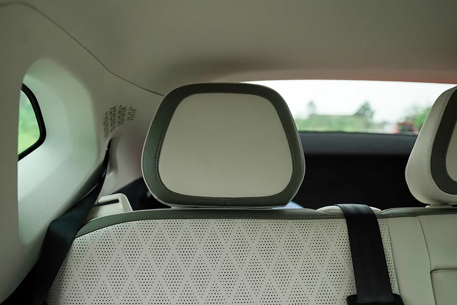 Mahindra XEV 9e Rear Seat Headrest