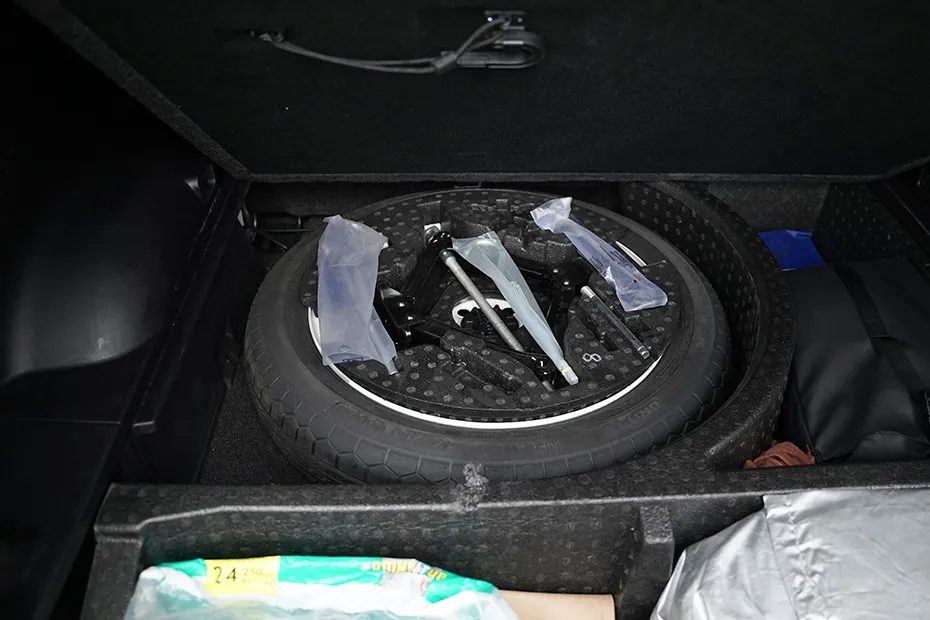 Mahindra XEV 9e Spare Tyre