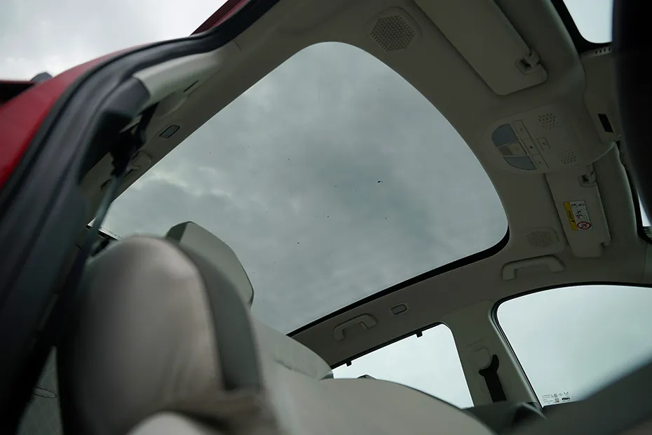 Mahindra XEV 9e Sunroof (Inside View)