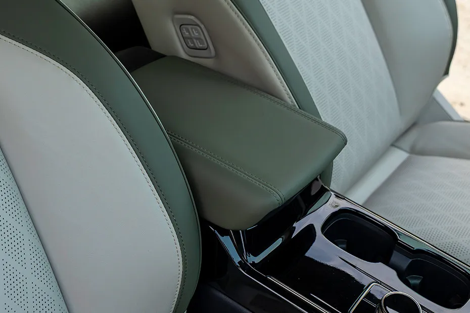 Mahindra XEV 9S Front Armrest
