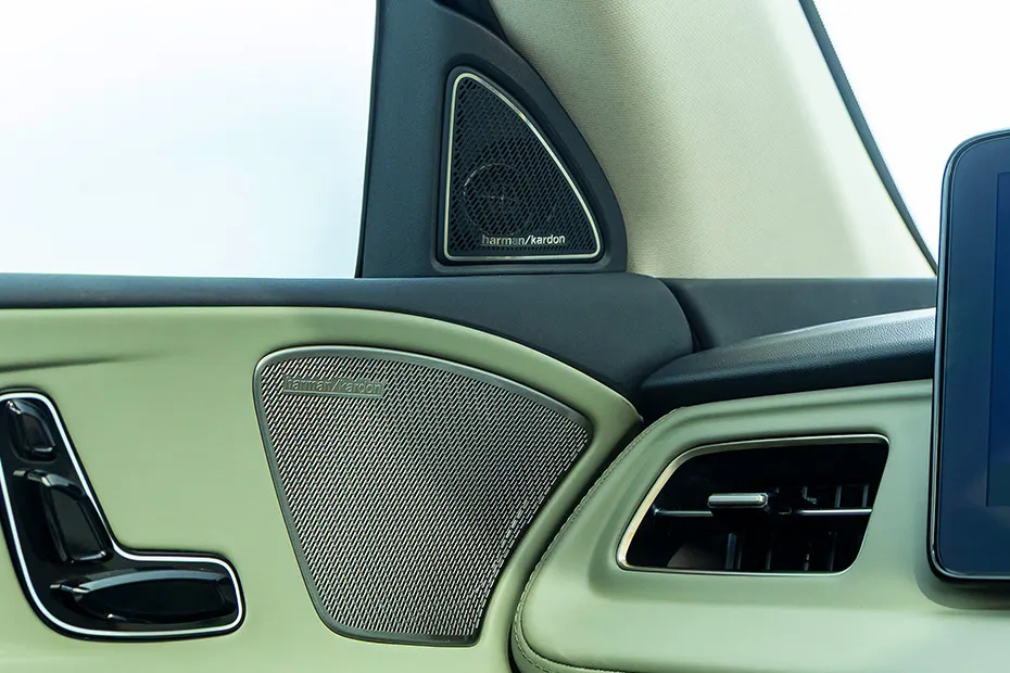 Mahindra XEV 9S Front Tweeters