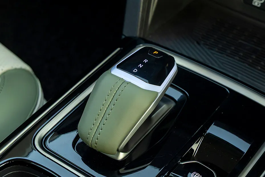 Mahindra XEV 9S Gear Selector / Shifter