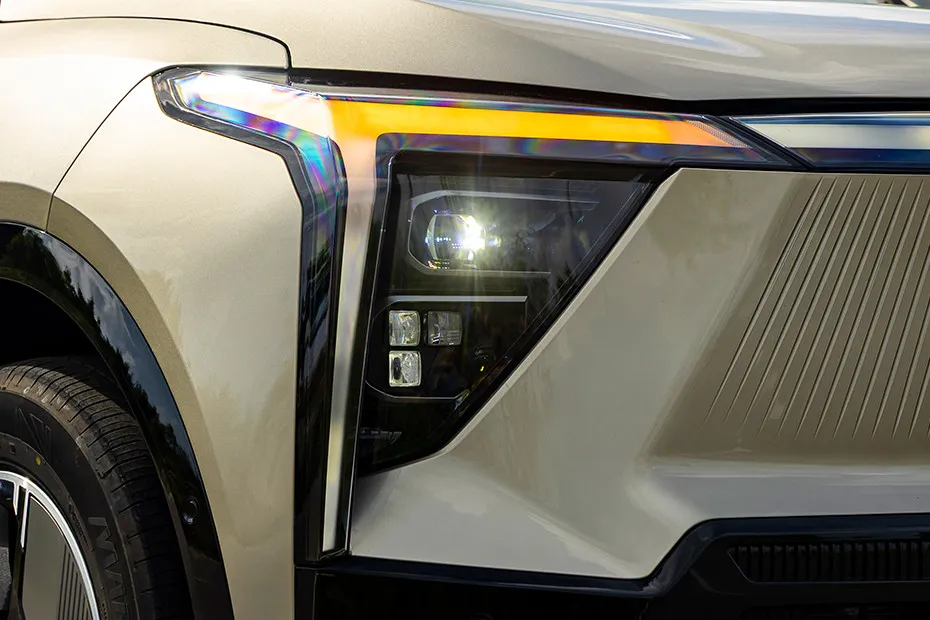 Mahindra XEV 9S Headlight