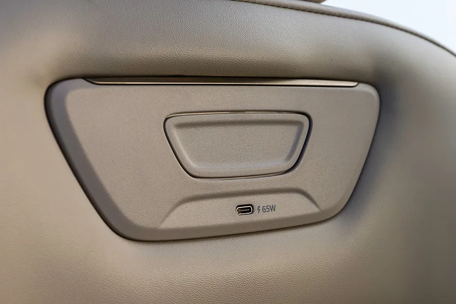 Mahindra XEV 9S USB Charging Port (Third Row)