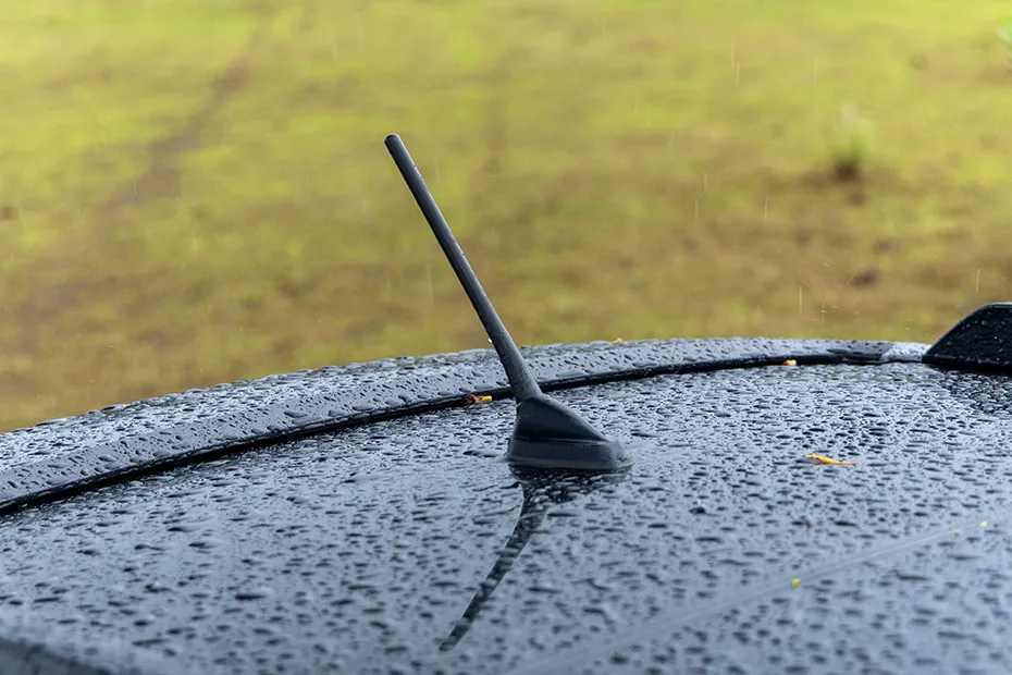 Mahindra XUV 3XO Antenna