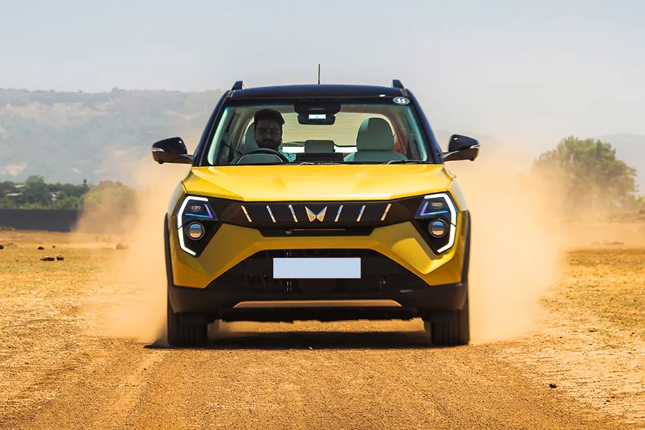 Mahindra XUV 3XO Driving: Front View