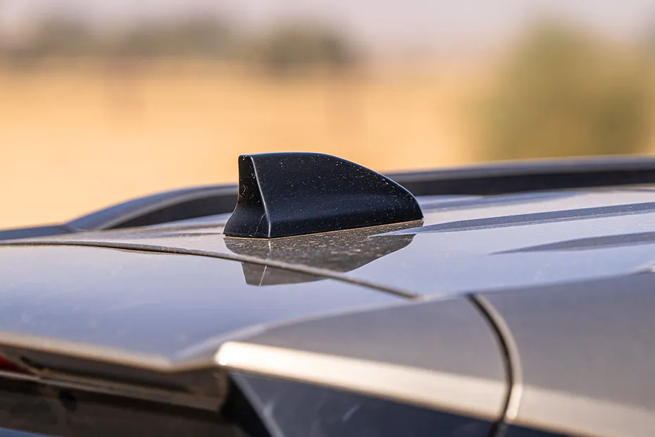 Mahindra XUV 7XO Antenna