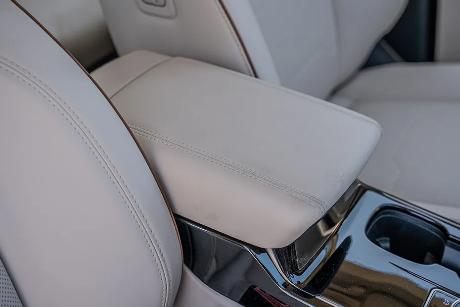 Mahindra XUV 7XO Front Armrest