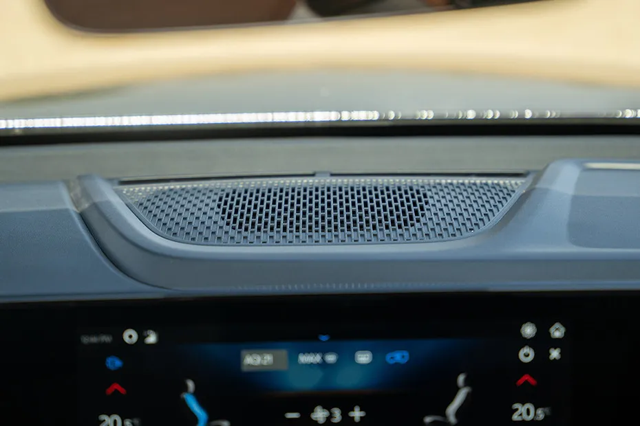 Mahindra XUV 7XO Front Central Speaker