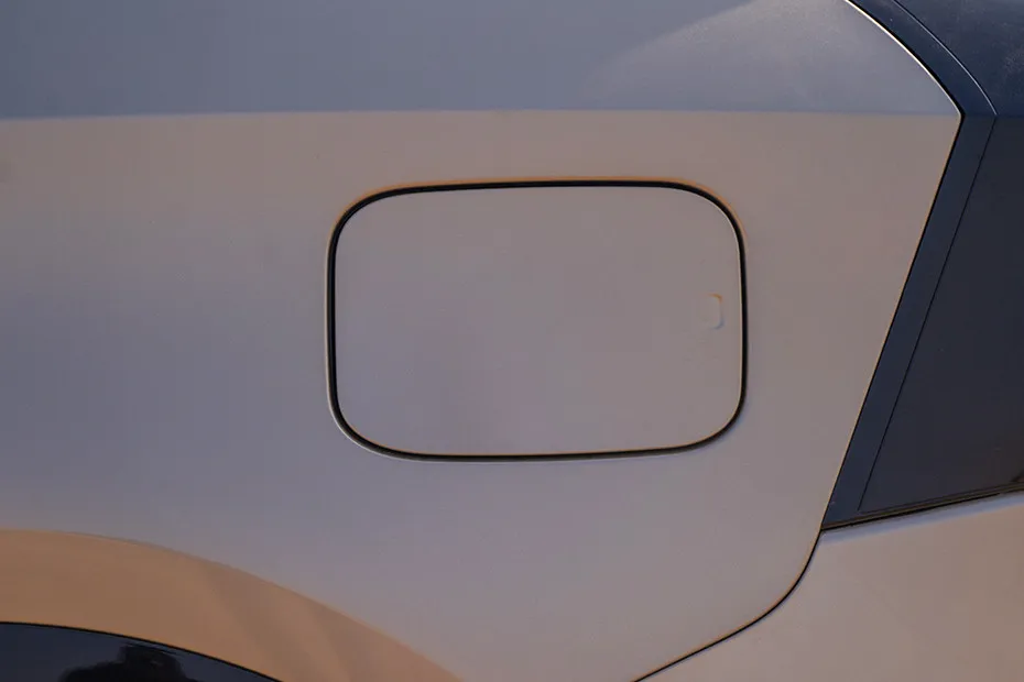 Mahindra XUV 7XO Fuel Lid (Closed)