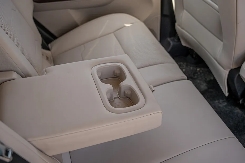 Mahindra XUV 7XO Rear Armrest Storage