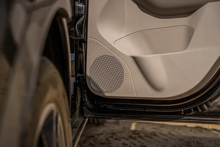 Mahindra XUV 7XO Rear Speaker