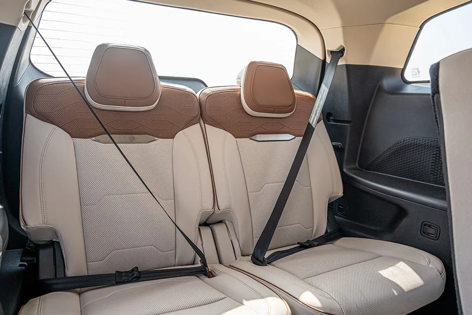 Mahindra XUV 7XO Third Row Seat Belts 