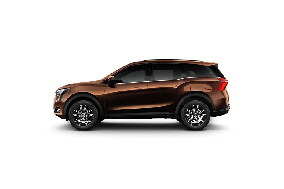 XUV700 Burnt Sienna Color