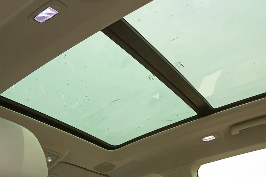 Mahindra XUV700 Cabin Light (Rear)