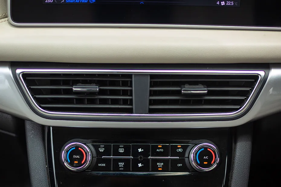 Mahindra XUV700 Central AC Vent
