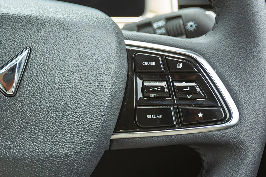 Mahindra XUV700 Cruise Control