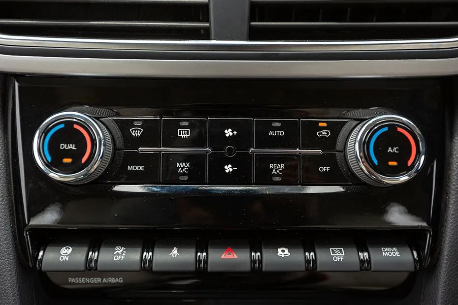 Mahindra XUV700 Dashboard Controls