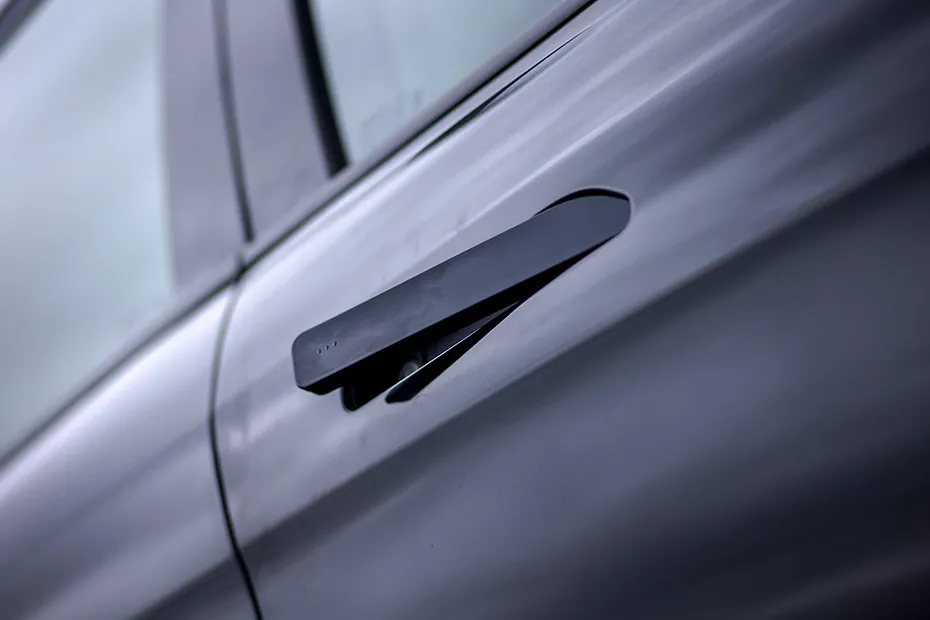 Mahindra XUV700 Door Handle