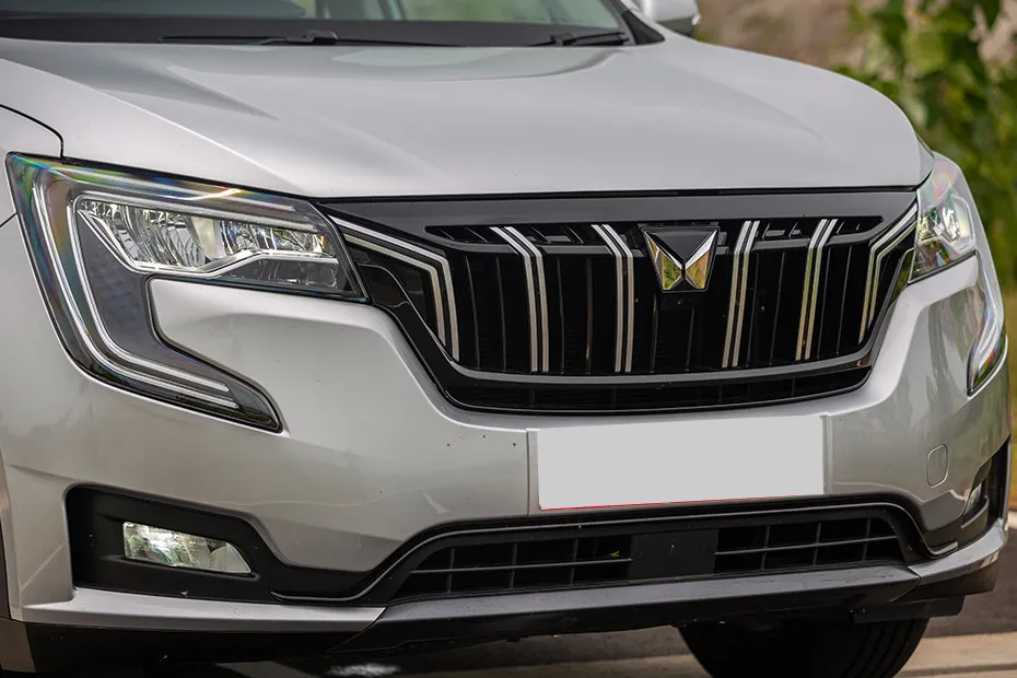 Mahindra XUV700 Front Bumper