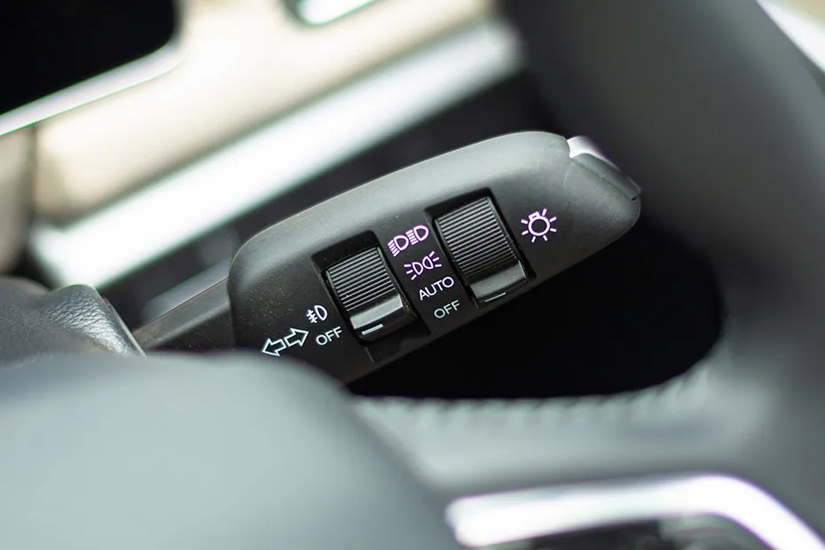Mahindra XUV700 Headlamp Control