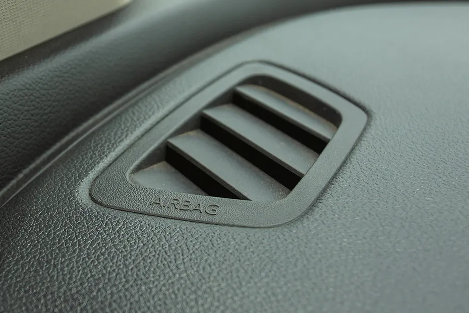 Mahindra XUV700 Passenger Airbag