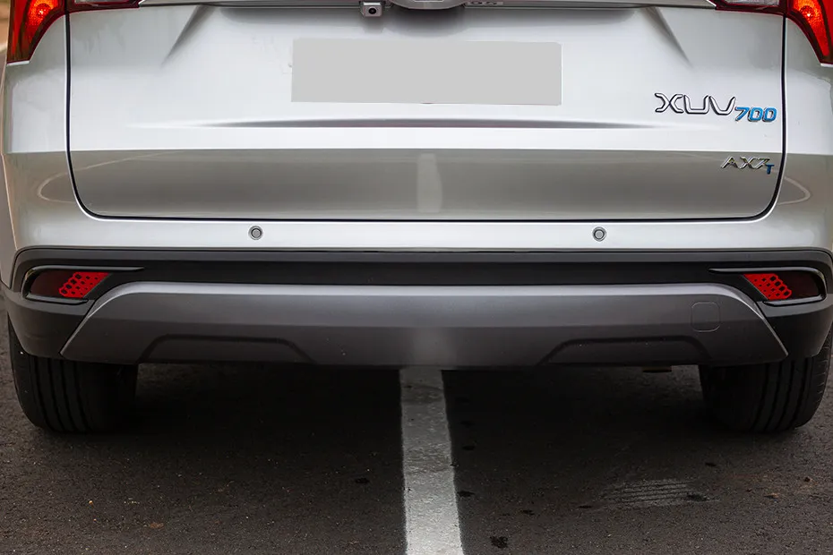 Mahindra XUV700 Rear Bumper