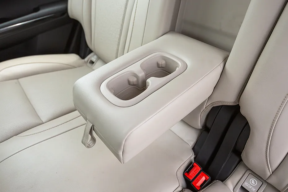 Mahindra XUV700 Rear Centre Armrest