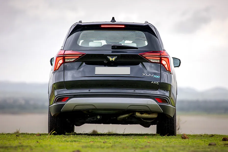 XUV700 image