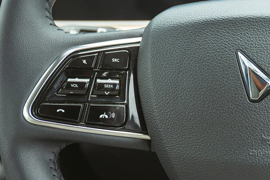 Mahindra XUV700 Steering Wheel Buttons (Left)