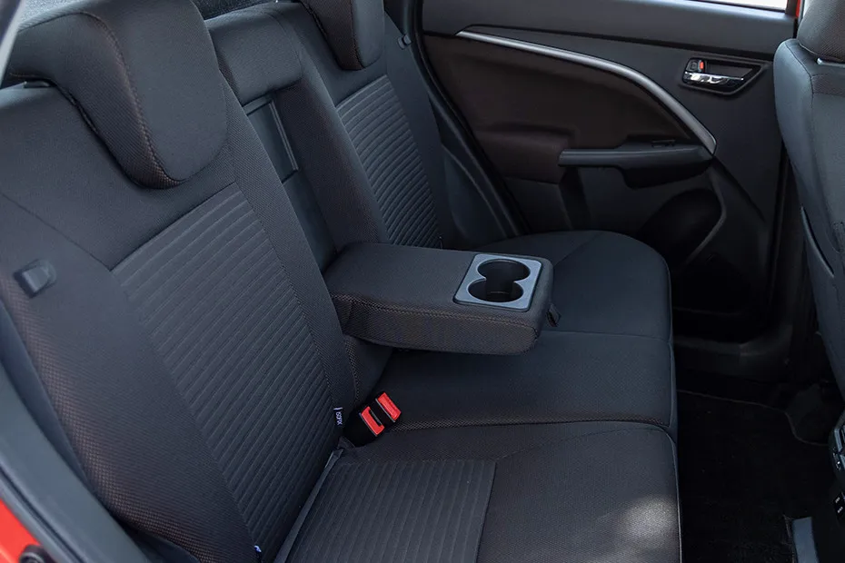 Maruti Brezza Centre Armrest (Rear)