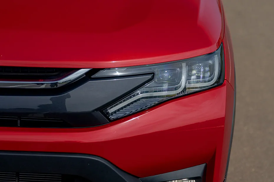 Maruti Brezza Headlight