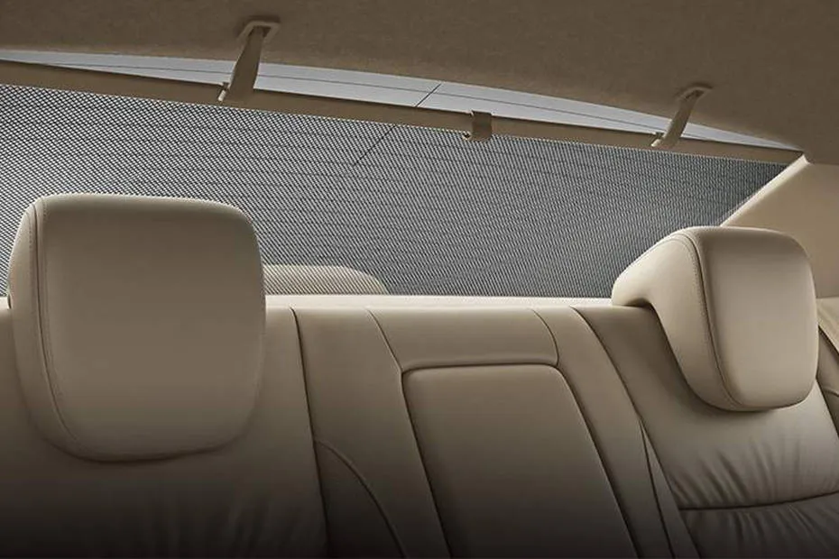 Maruti Ciaz Rear Sunshade