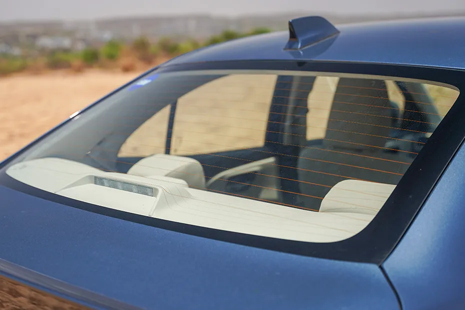 Maruti Dzire Rear Windshield