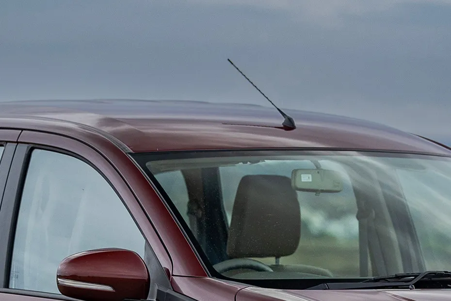 Maruti Ertiga Antenna
