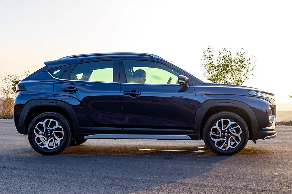 Maruti FRONX Side Profile View (Right)